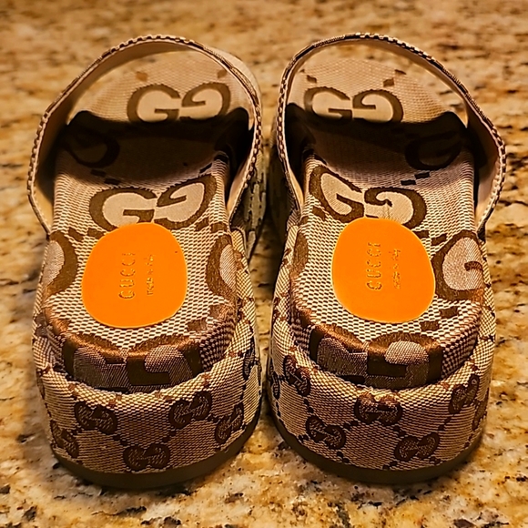 Fashion Sandals - Picture 2 of 6